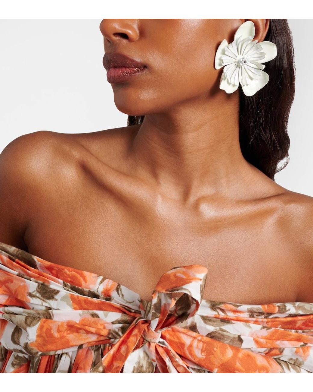 Chloé White Floral Clip-On Earrings