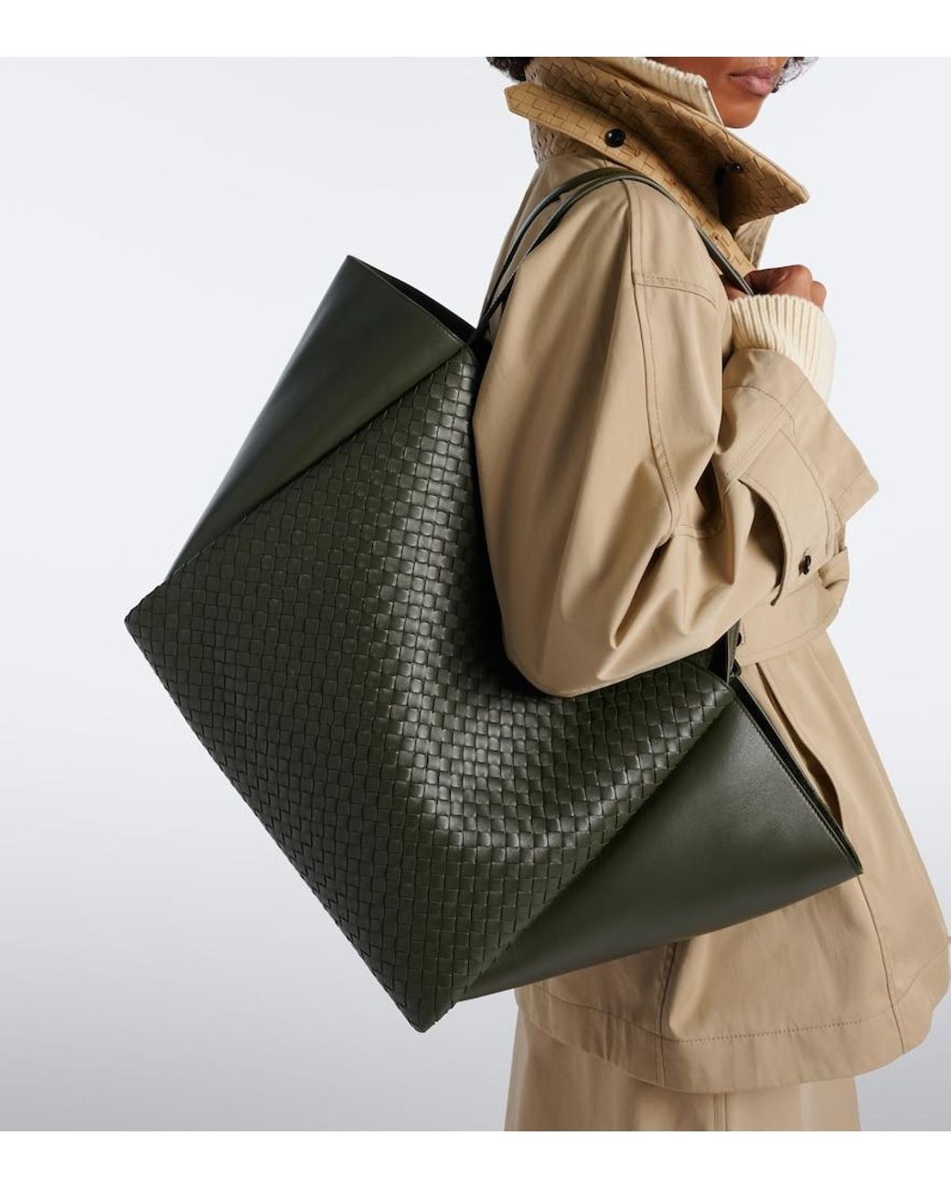 Bottega Veneta Black Corso Maxi Intrecciato Leather Tote Bag