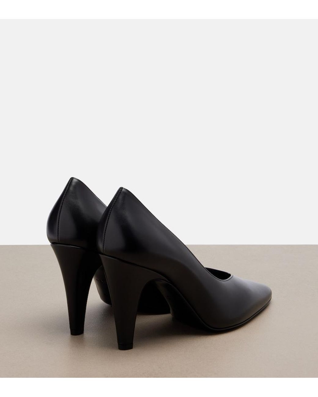 Alaïa Black Leather Pumps