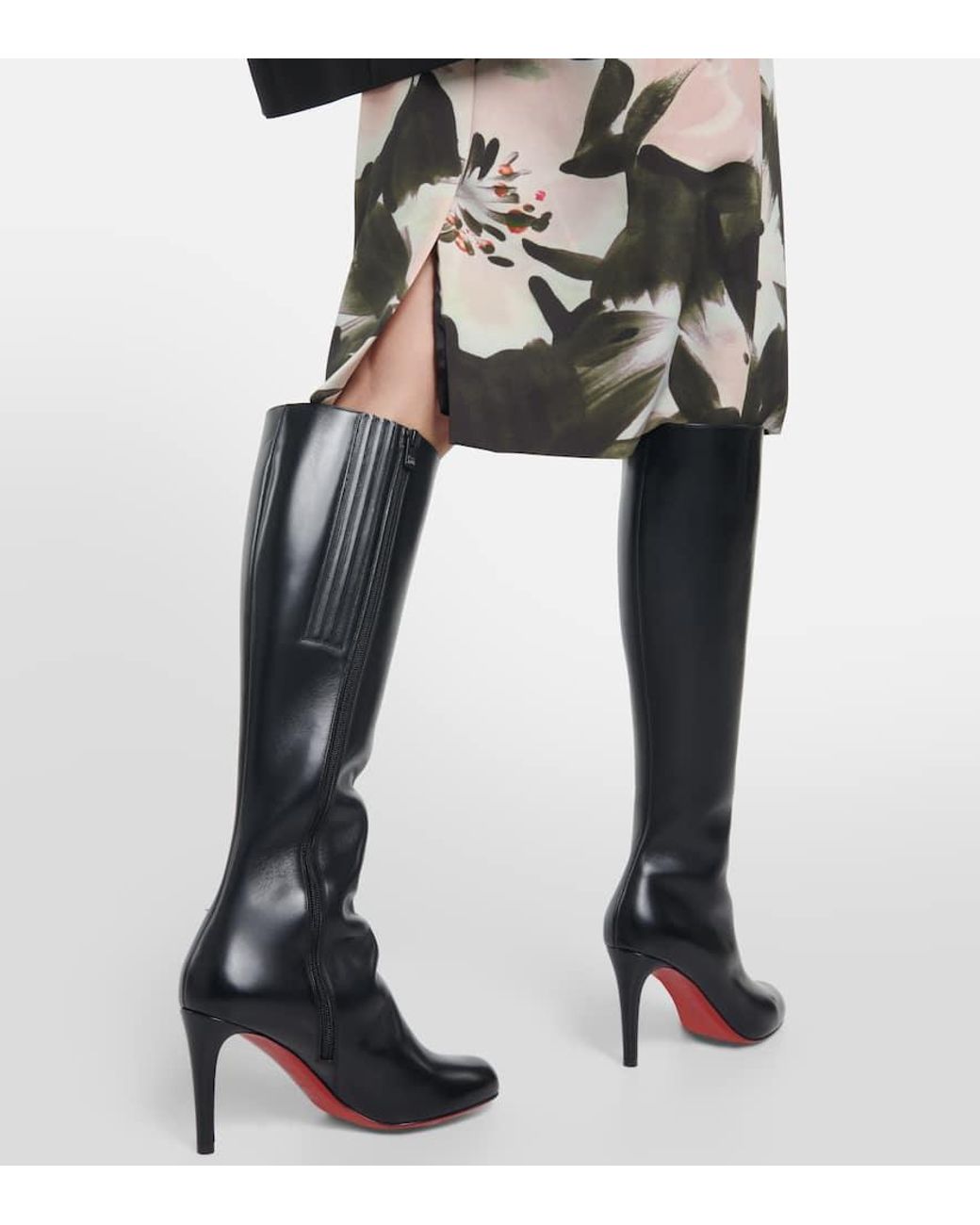 Knee high hotsell louboutin boots