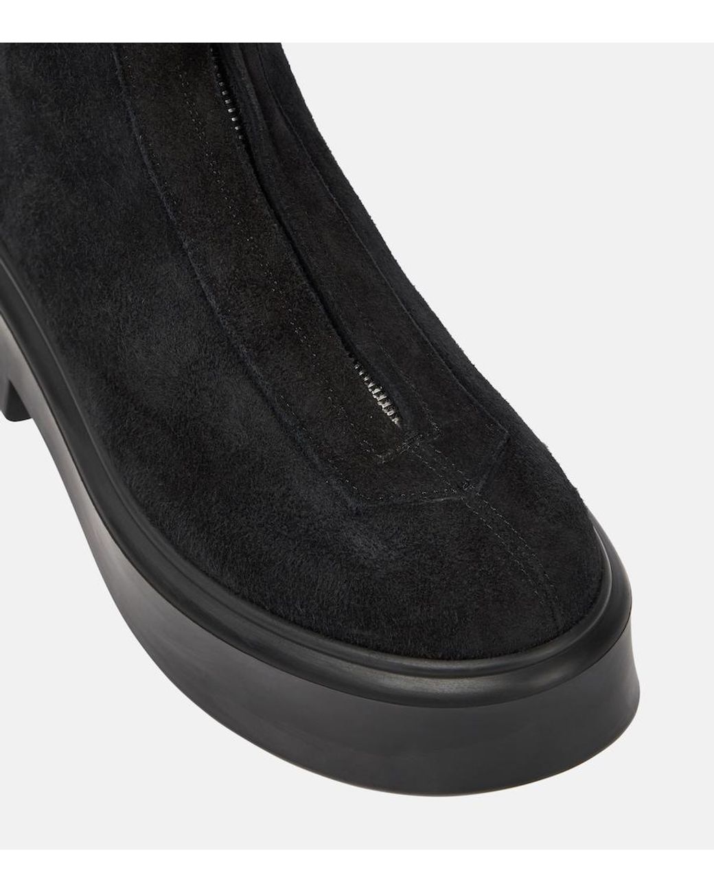 Bottines Zipped En Daim The Row en coloris Black