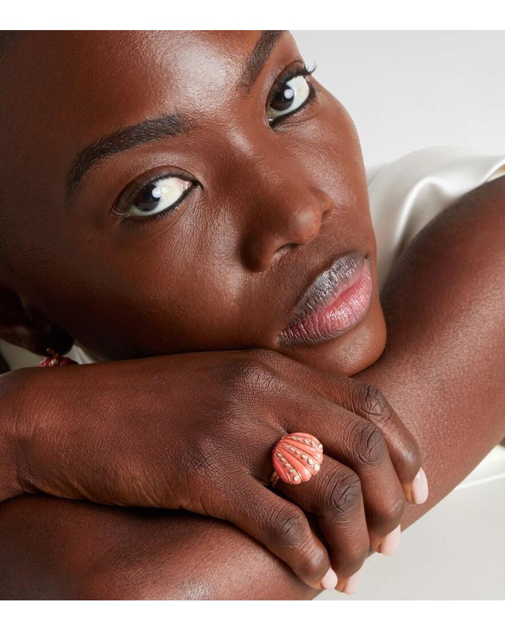 Yvonne Léon Red Ring Coquillage Corail Aus 9Kt Gelbgold Mit Diamanten