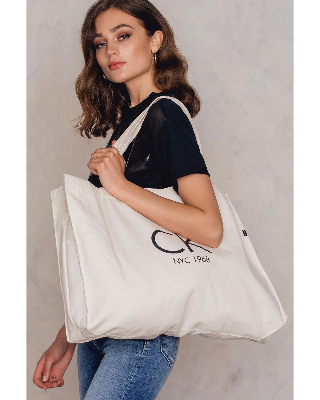 CALVIN KLEIN 205W39NYC Canvas Tote Bag in Natural | Lyst