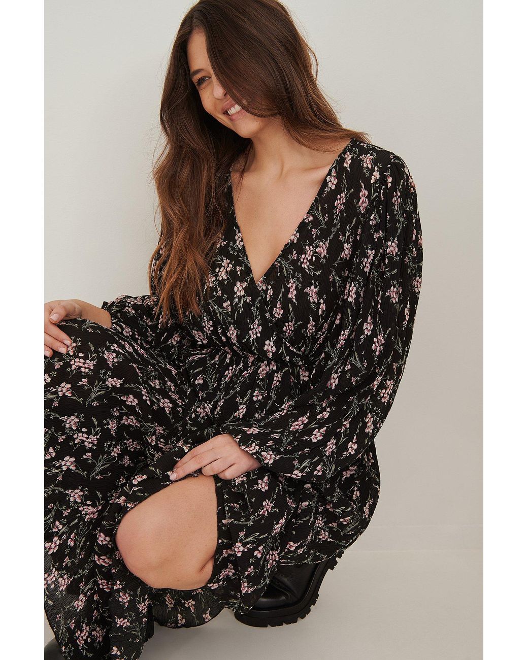 NA-KD Synthetic Flower Balloon Sleeve 