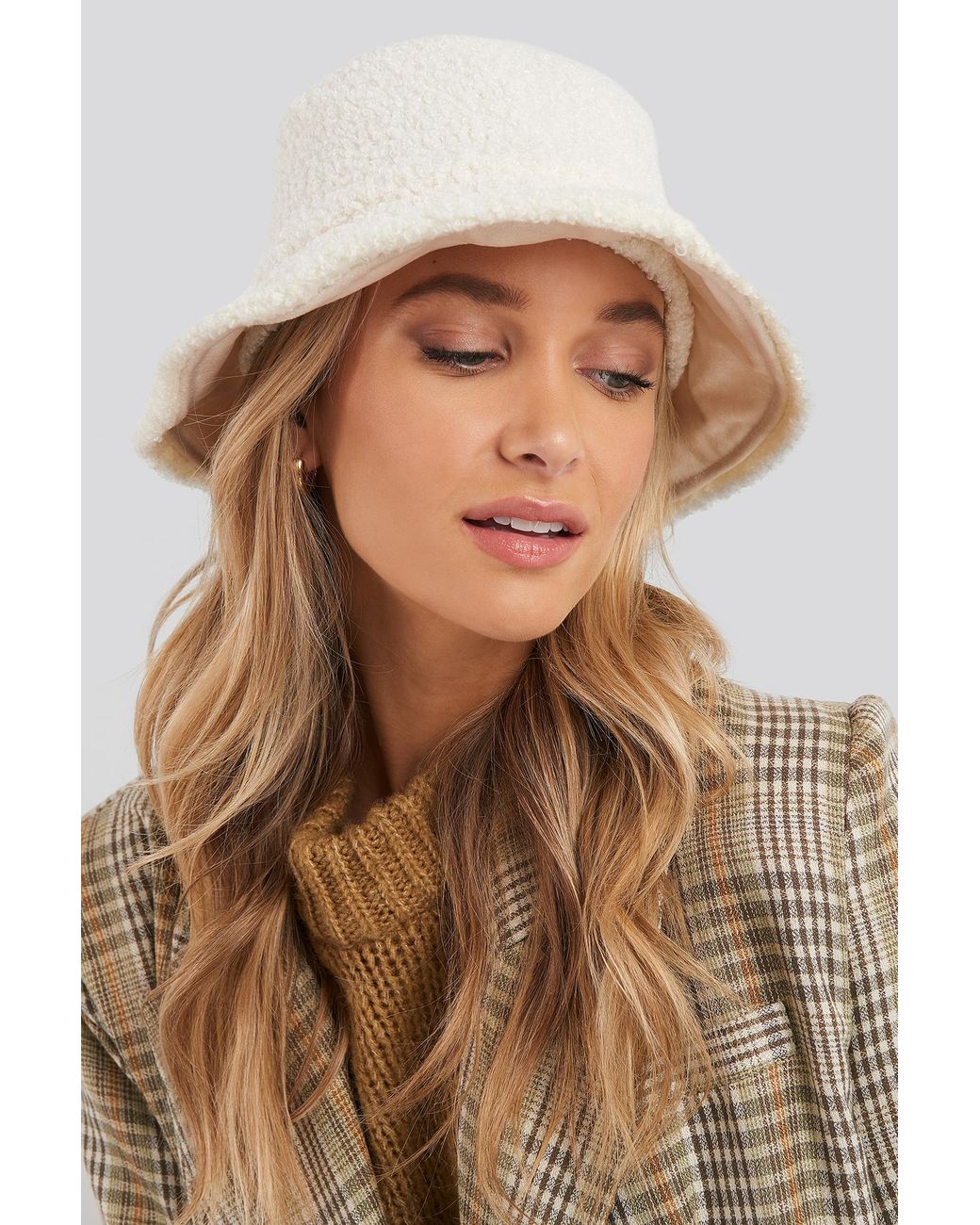 NA-KD Synthetic Curly Teddy Bucket Hat 