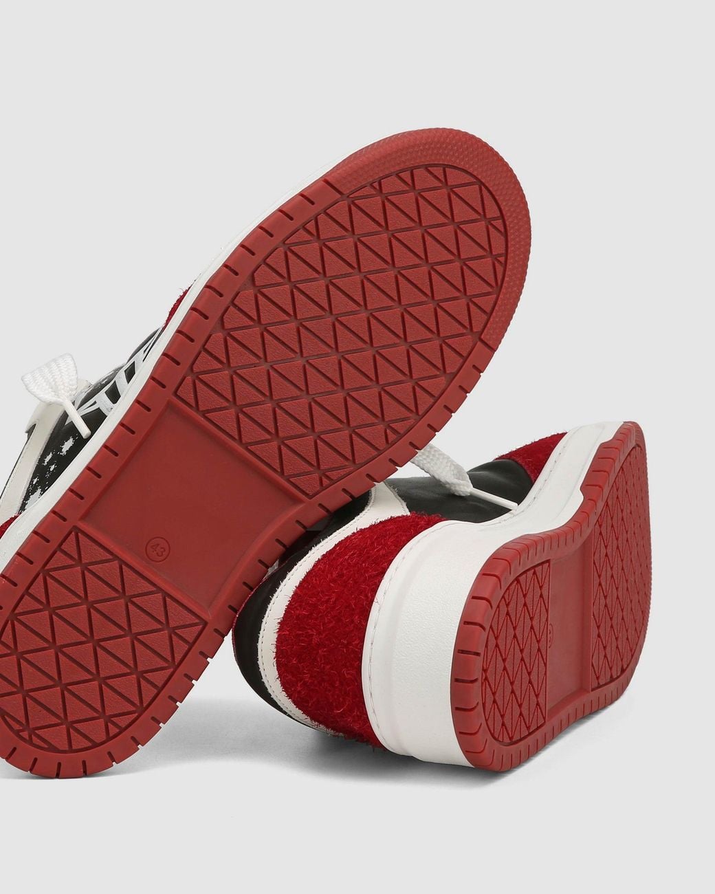 Naked Wolfe Red Cm-00