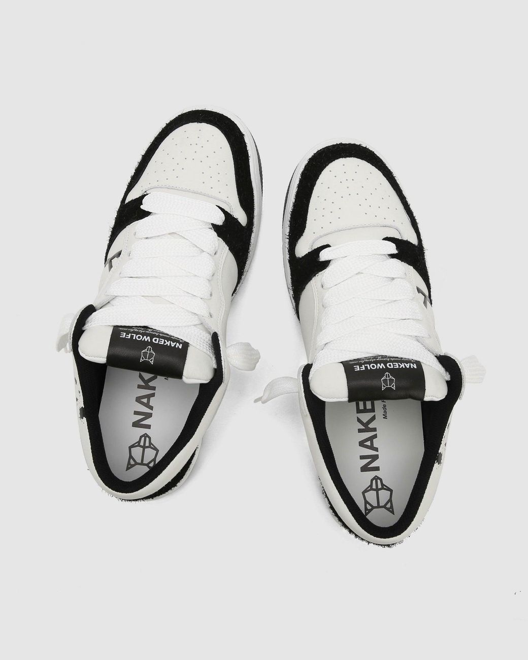 Naked Wolfe White Cm-00