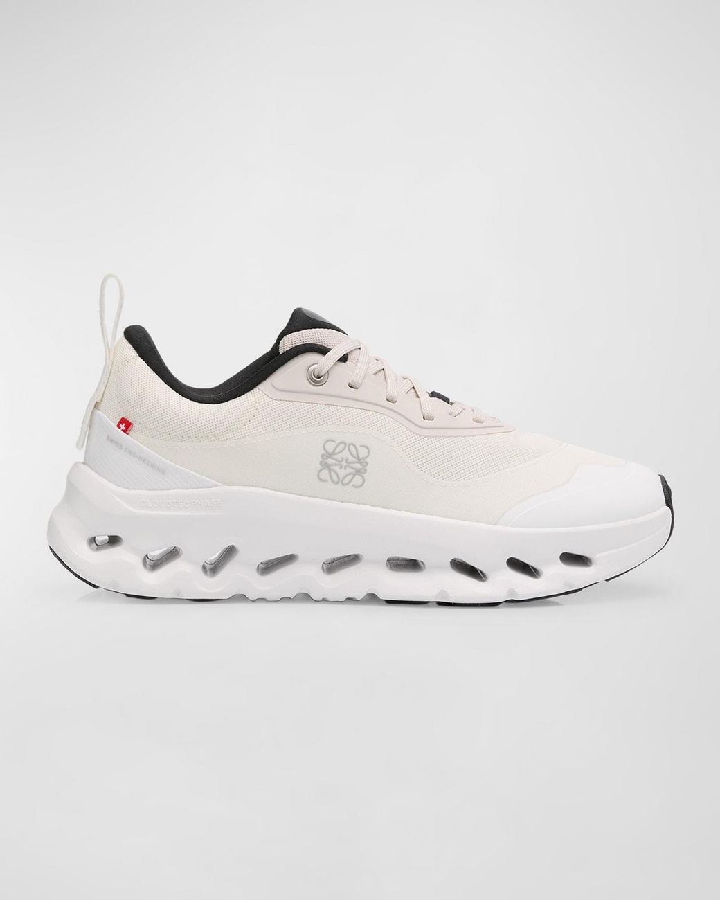 【LOEWE】x【On】Cloudtilt スニーカー Loewe x On Cloudtilt Embellished Spandex Sneakers | Neiman