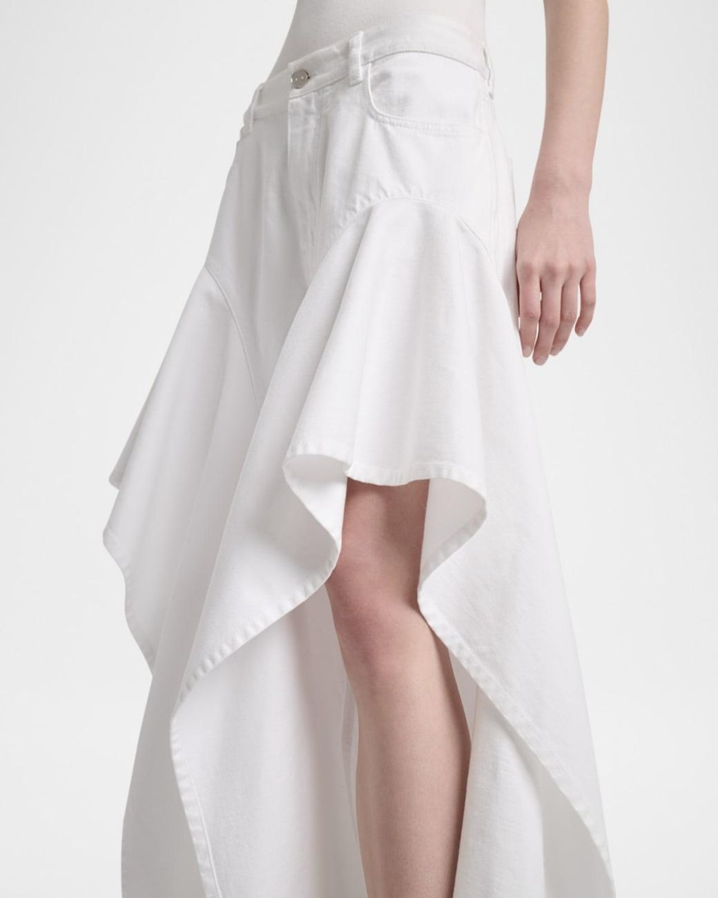 Alaïa Ruffle Slit Jeans in White | Lyst