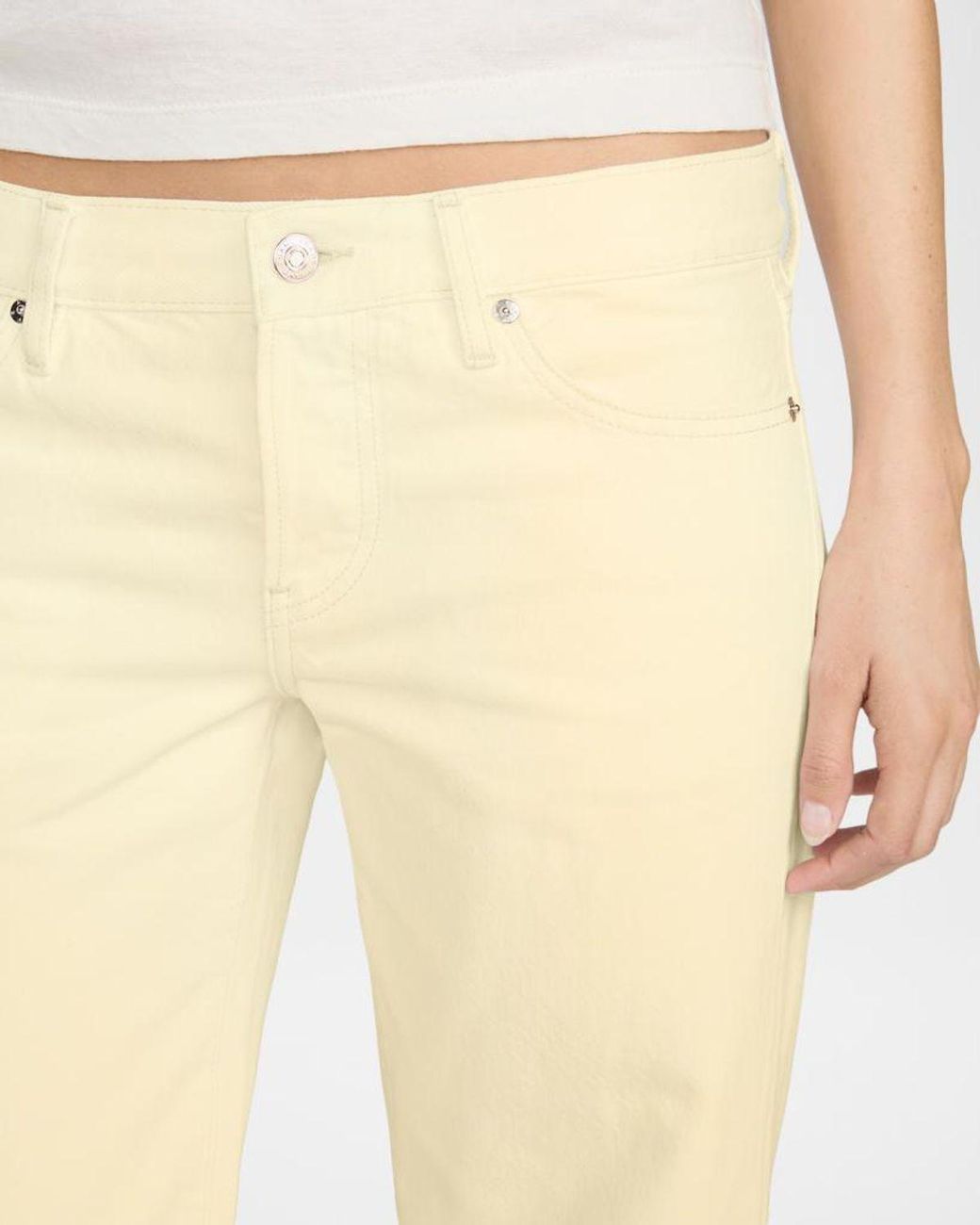 FRAME Natural X Amelia The Pixie Jeans
