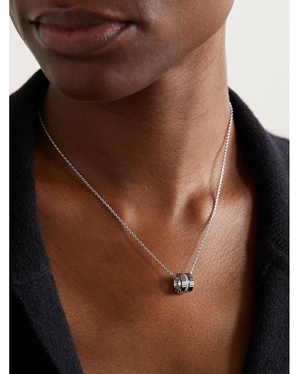 LSN : News : This ice-cube necklace celebrates water as a luxury