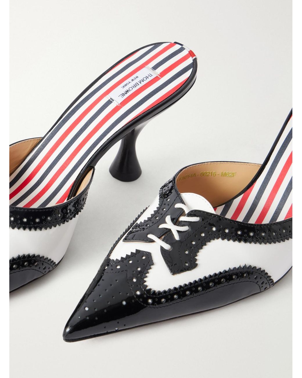 Thom Browne Black 75 Two-Tone Lace-Up Patent-Leather Pumps