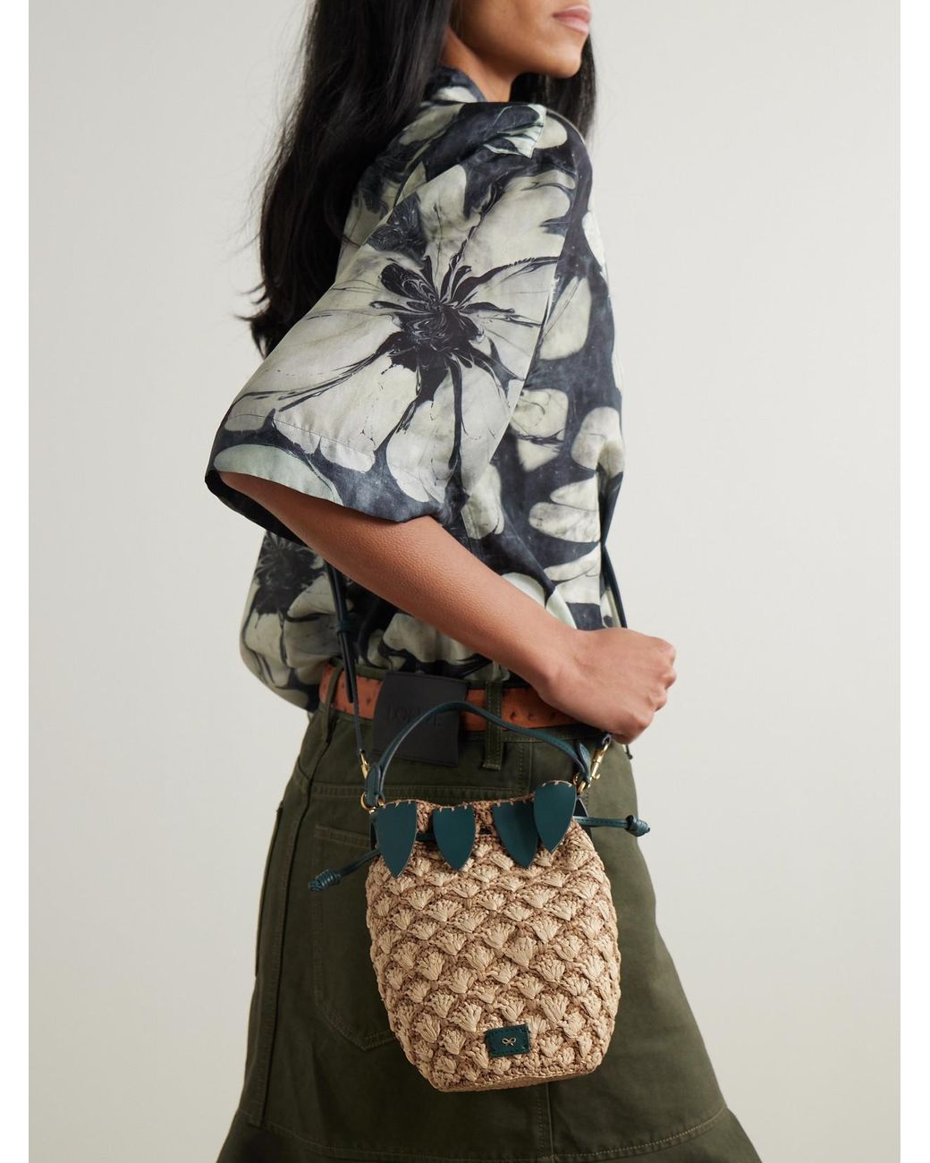 関税無☆ANYA HINDMARCH Raffia Pineapple CrossBody Bucket Bag Anya Hindmarch Raffia Pineapple Cross-Body Bucket Bag