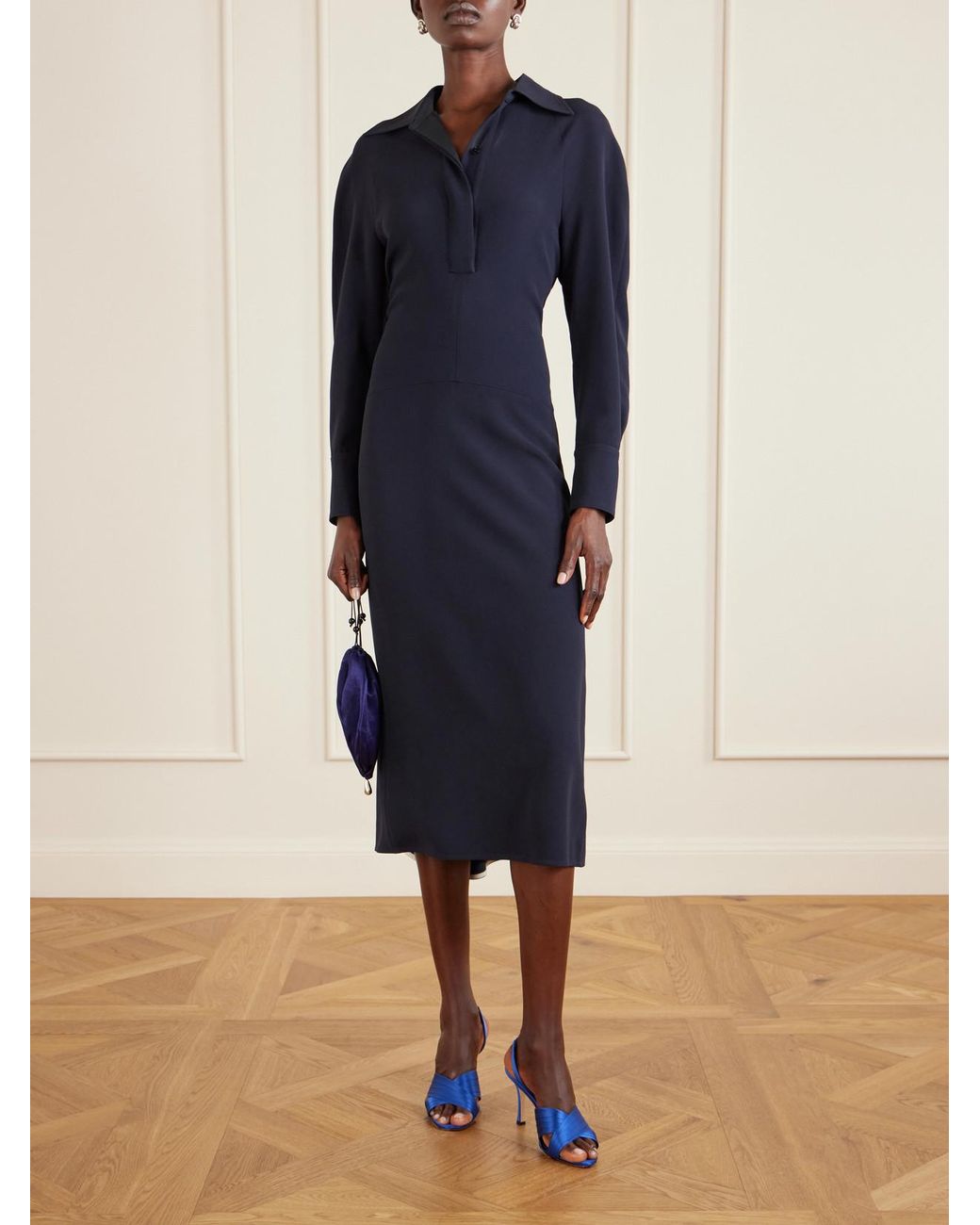 Manolo Blahnik Blue Viera 90 Satin Slingback Sandals