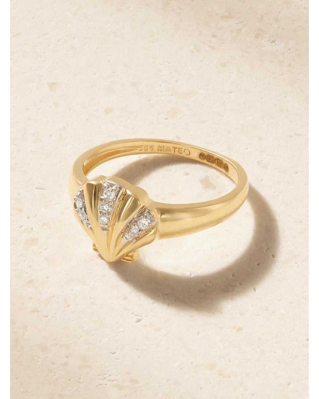 Mateo Natural Petite Venus 14-Karat Diamonds Signet Ring