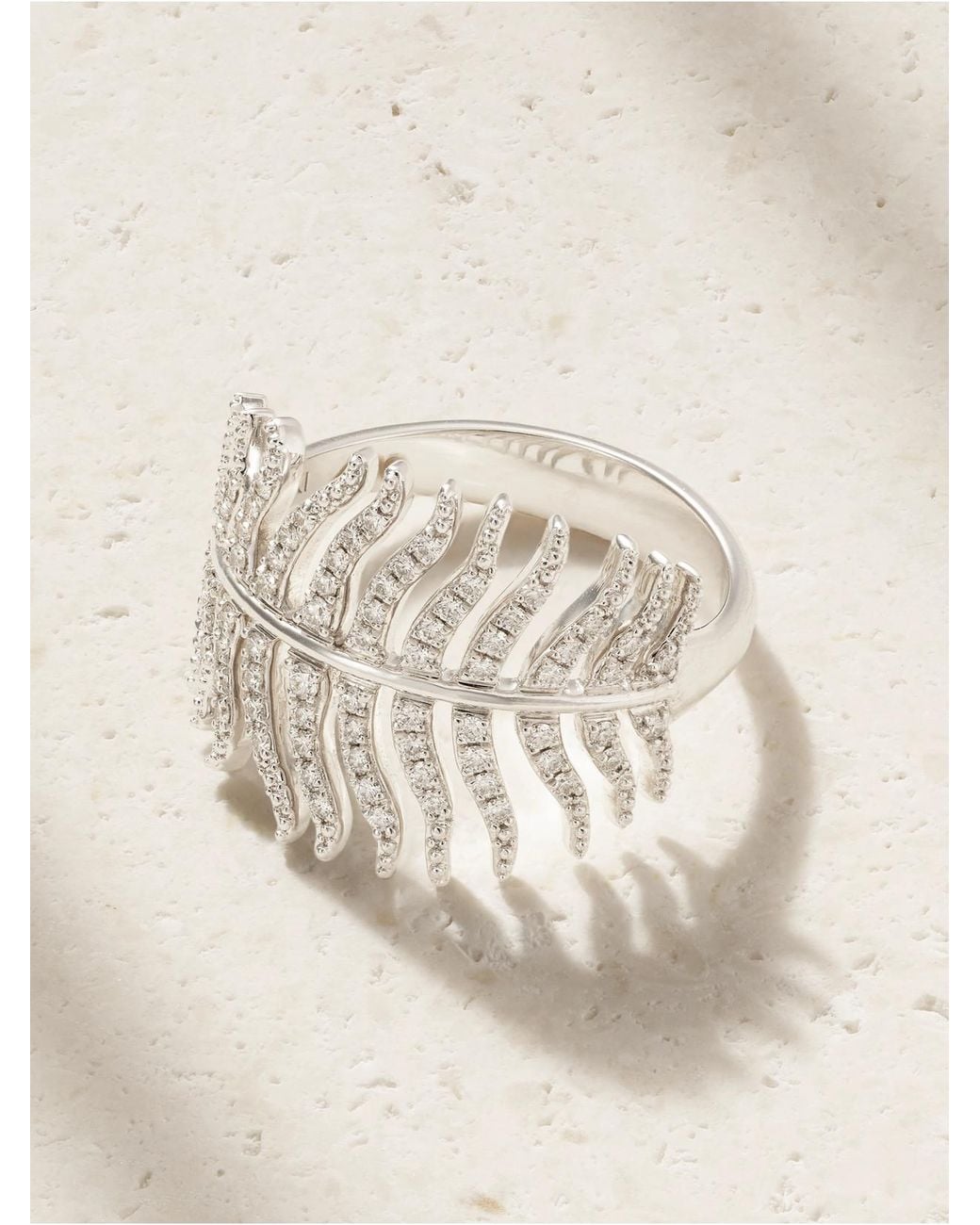 Mizuki Natural Feather 18-Karat Diamond Ring