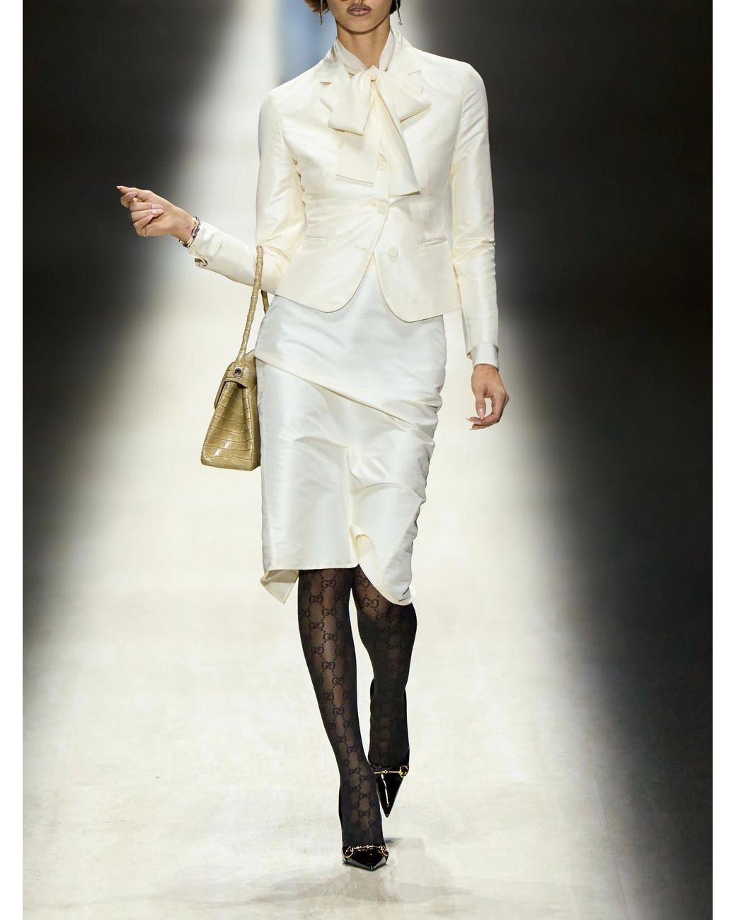 Gucci Natural Pussy-Bow Silk Crepe De Chine Blouse
