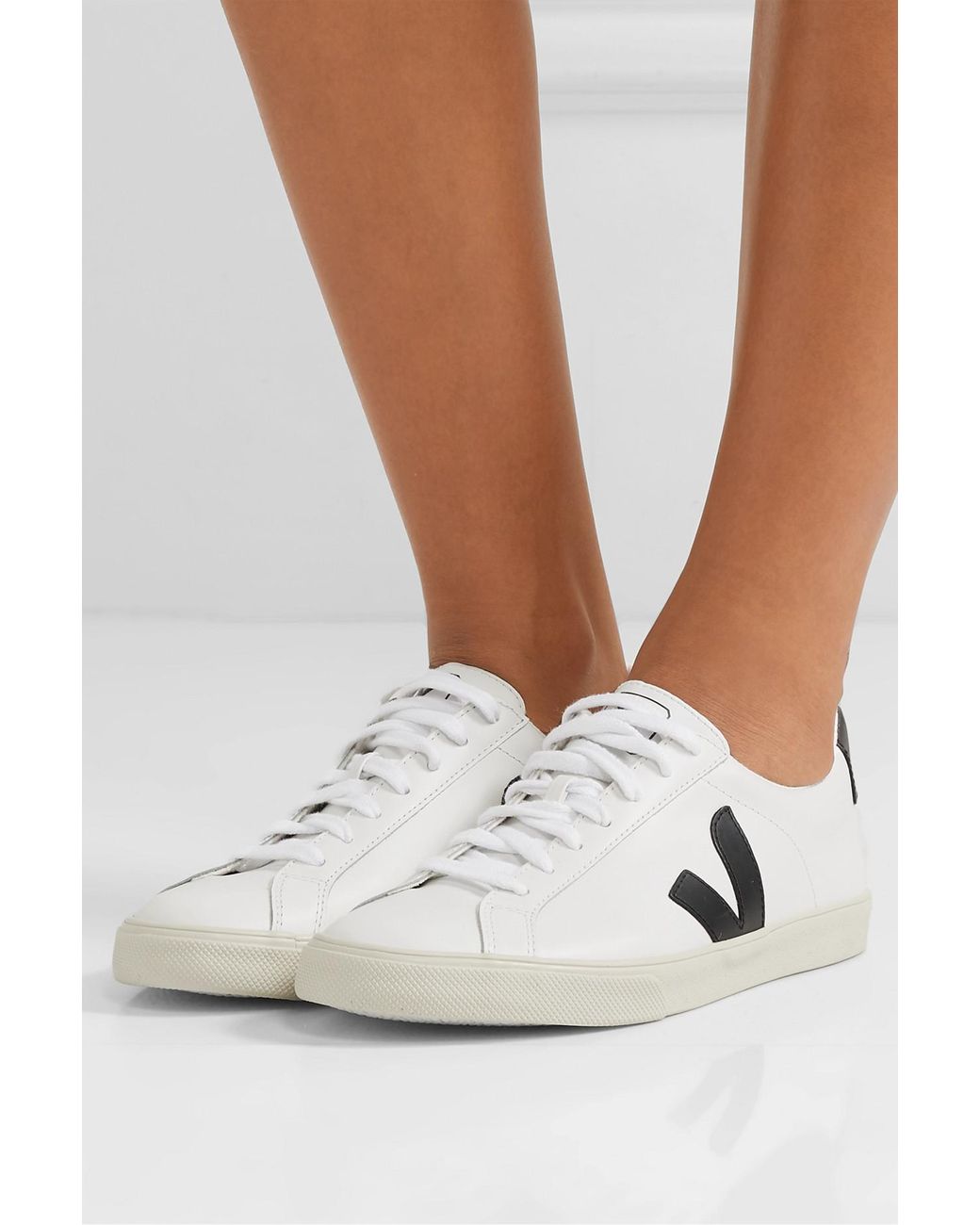 veja esplar leather sneaker