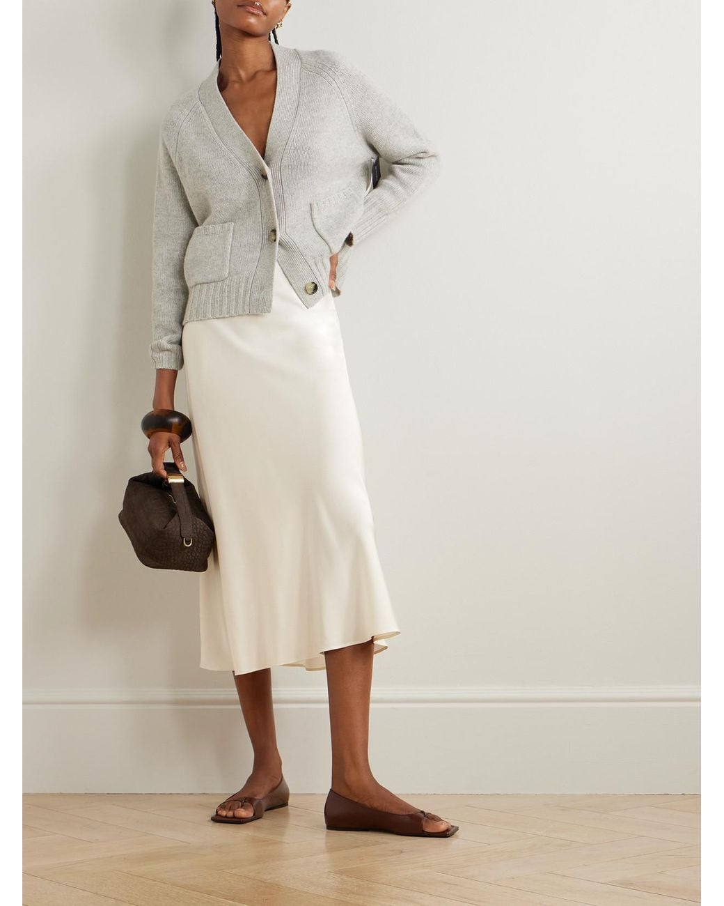 Allude Natural Stretch-Silk Satin Midi Skirt