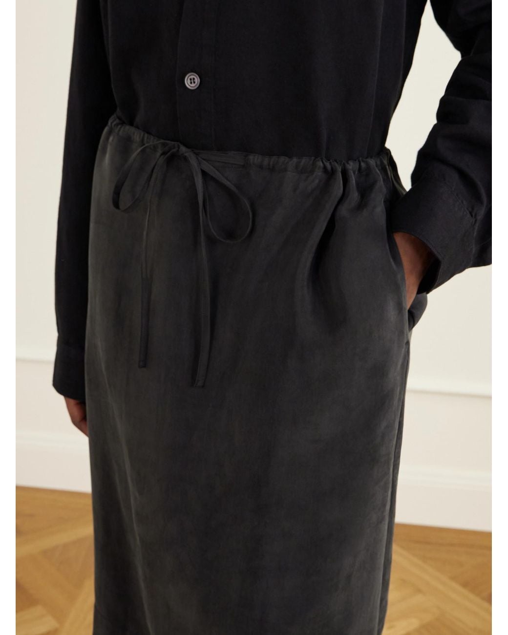 Studio Nicholson Black Alder Lace-Trimmed Lyocell-Twill Knee Skirt