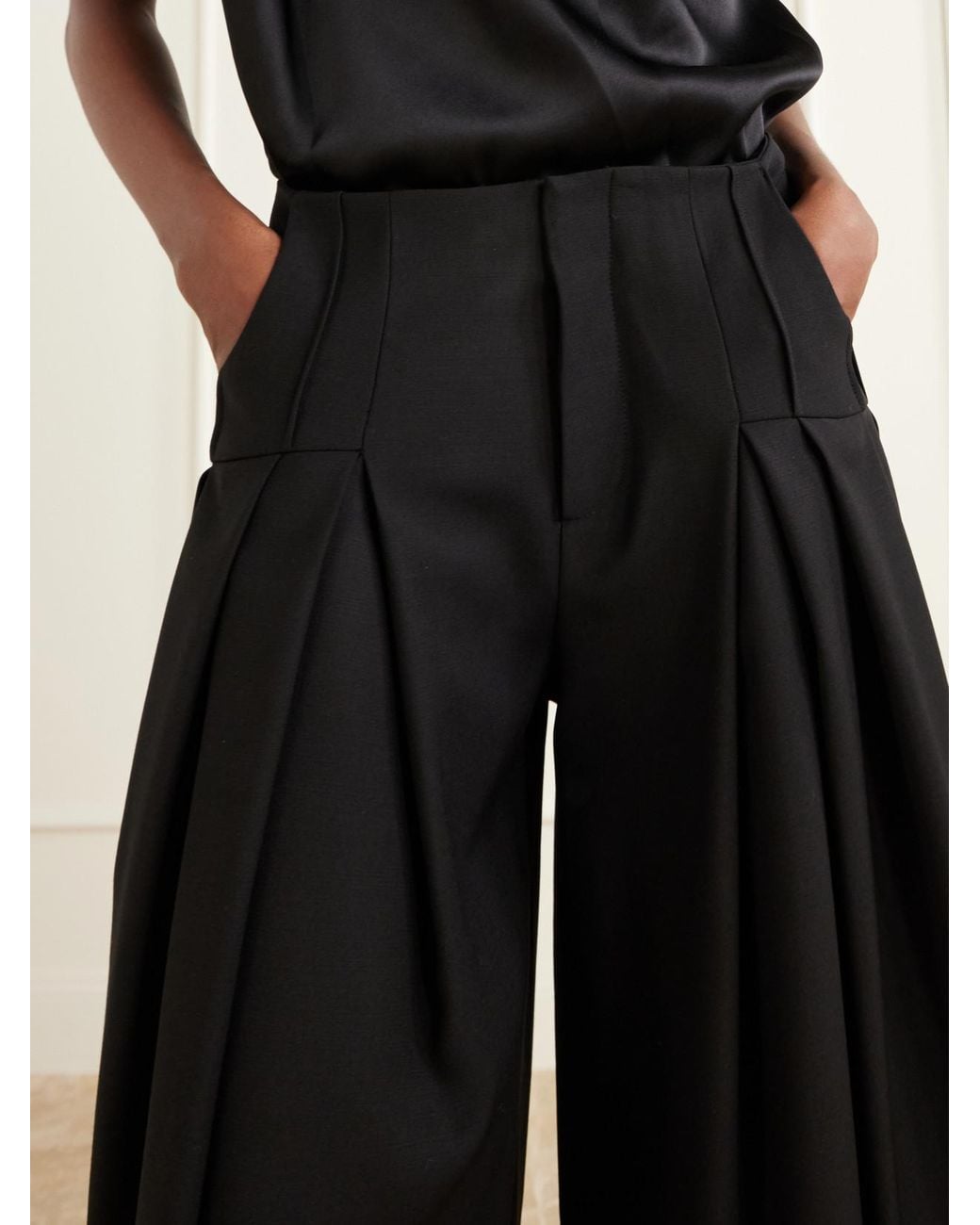 LIBEROWE Black Pleated Wool-Fresco Culotte Shorts