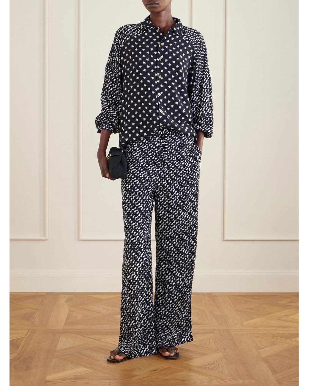 Donde Esteban Gray Estrellitas Y Olas Printed Woven Straight-Leg Pants