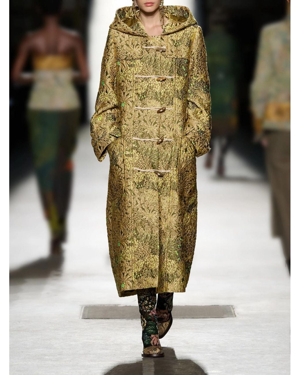 Dries Van Noten Metallic Paisley-Jacquard Brocade Coat