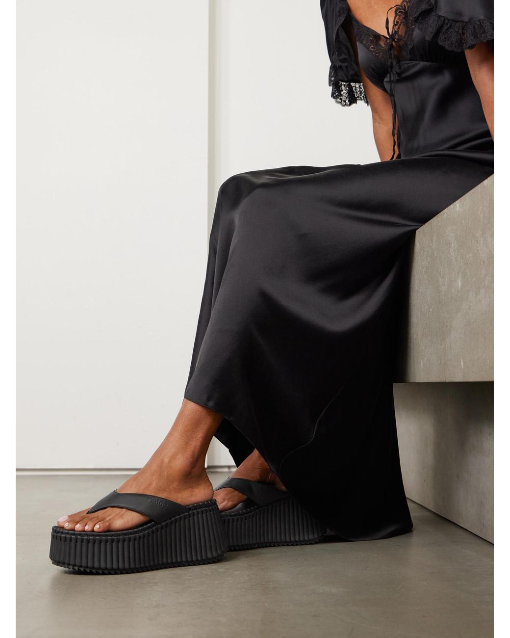 Chloé Black Nama Leather Platform Flip Flops