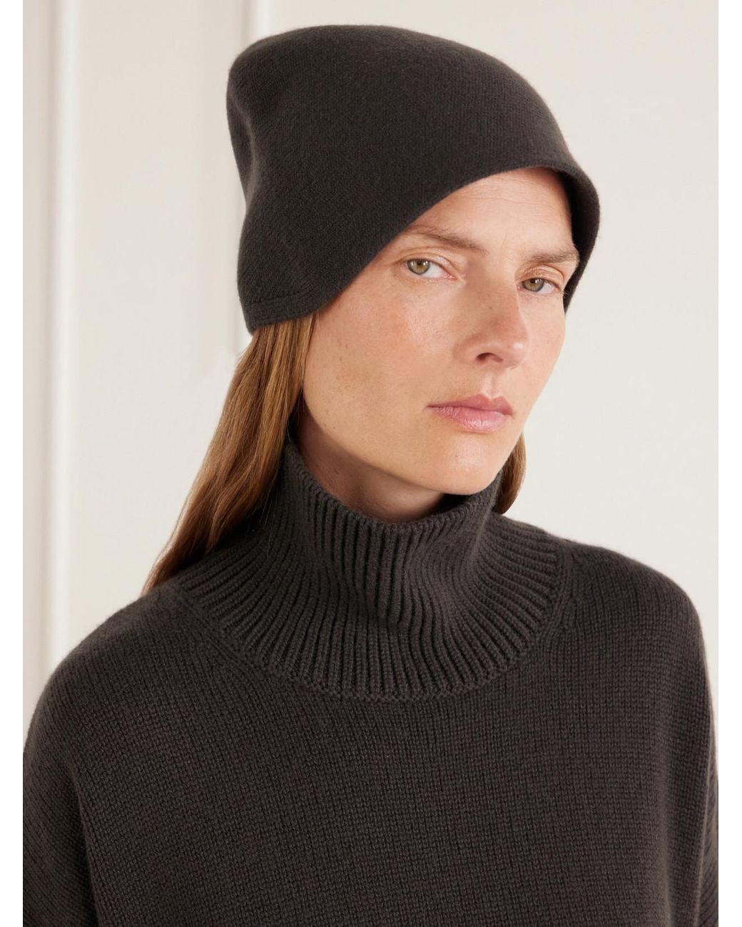 Lisa Yang Black Birgitte Cashmere Beanie