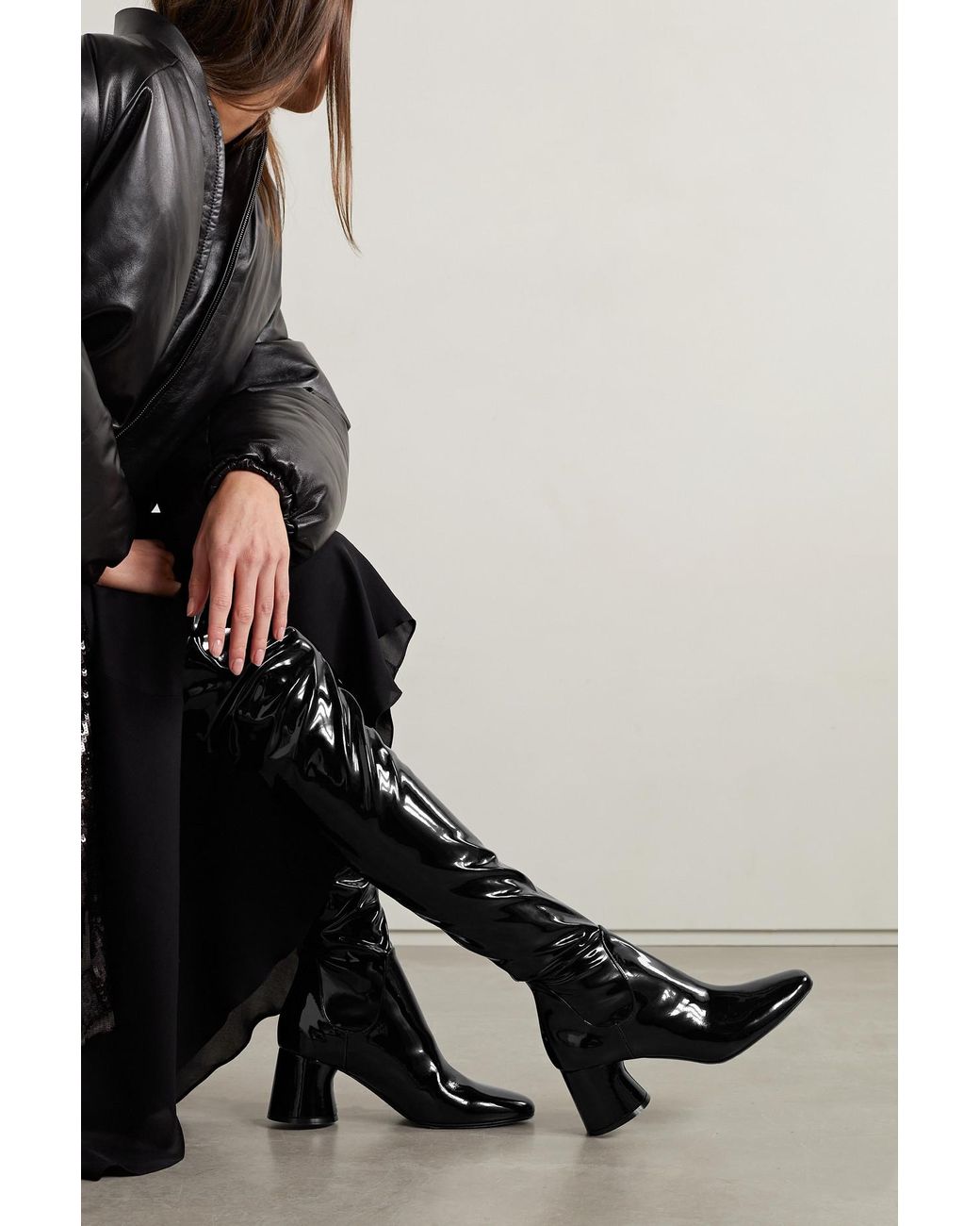 Patent over knee clearance boots