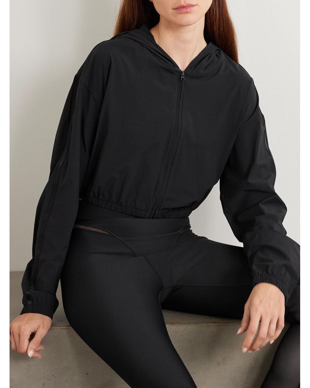Alo Yoga Effortless Cropped Stretch-Shell Hoodie in Black | Lyst
