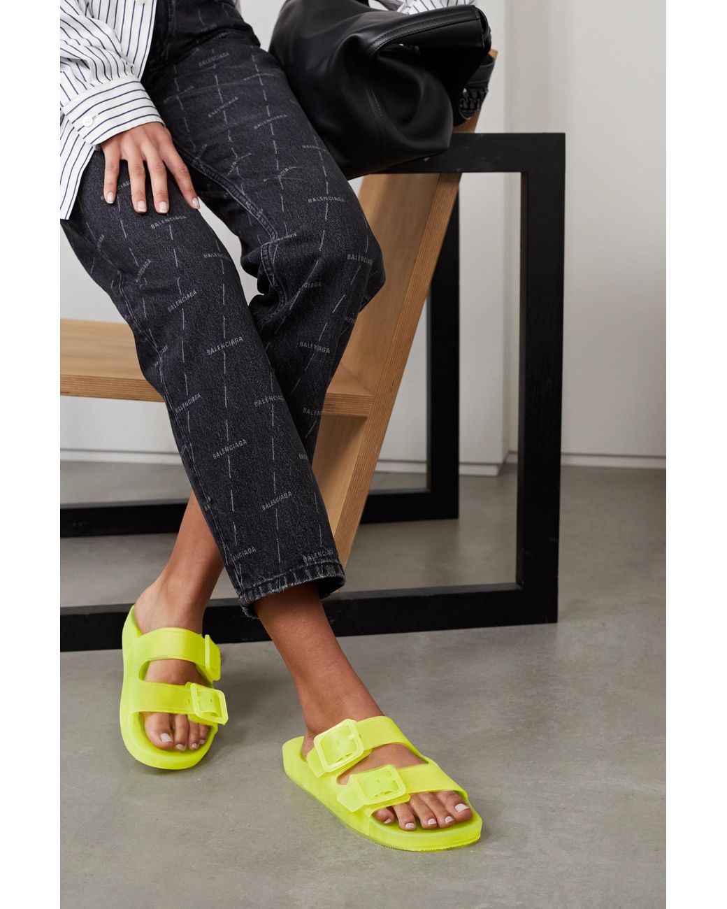 metallisk Kristus assimilation Balenciaga Mallorca Neon Rubber Slides | Lyst