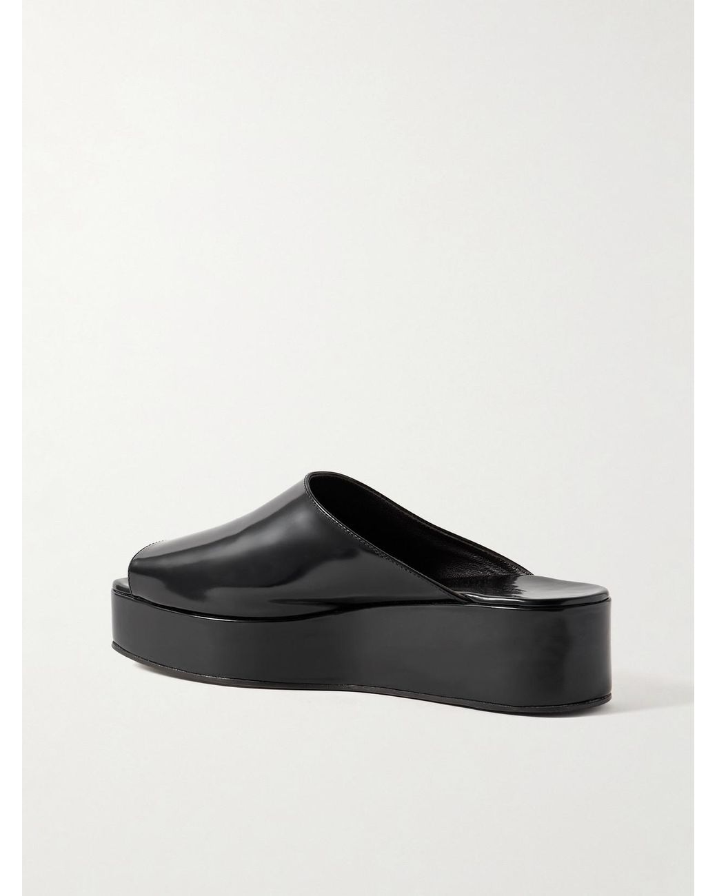 【THE ROW】Emi グロスレザー プラットフォームスライド The Row Emi Glossed-Leather Platform Slides in Black | Lyst