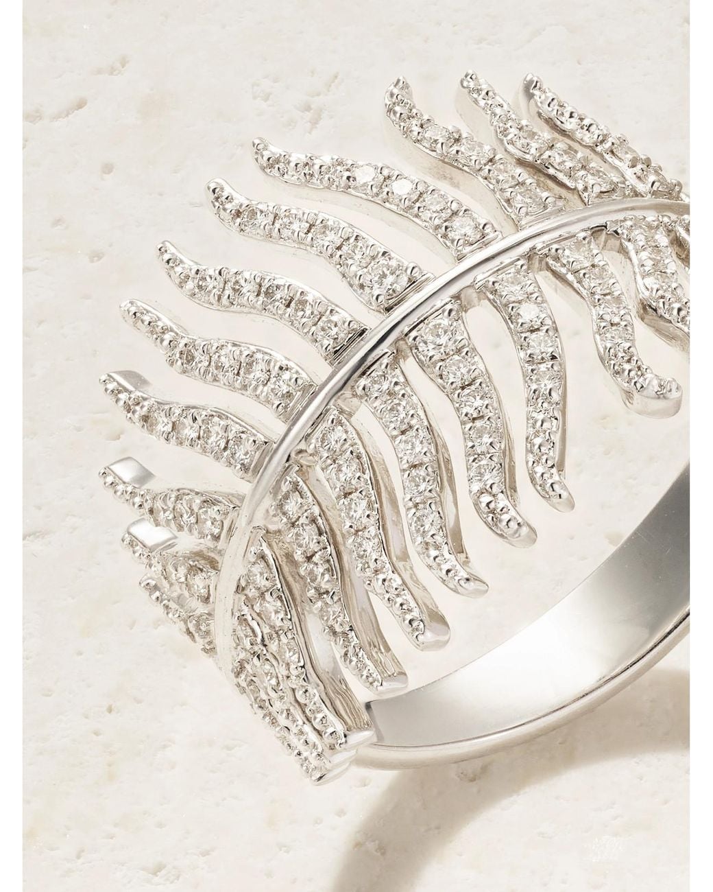 Mizuki Natural Feather 18-Karat Diamond Ring