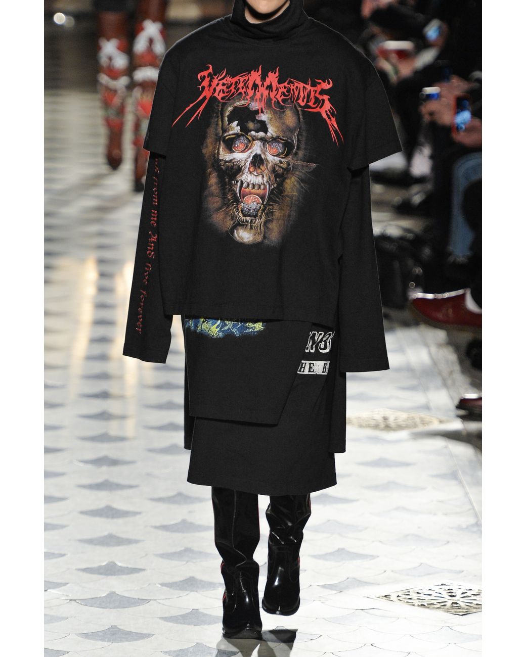 Vetements t shirt on sale dress