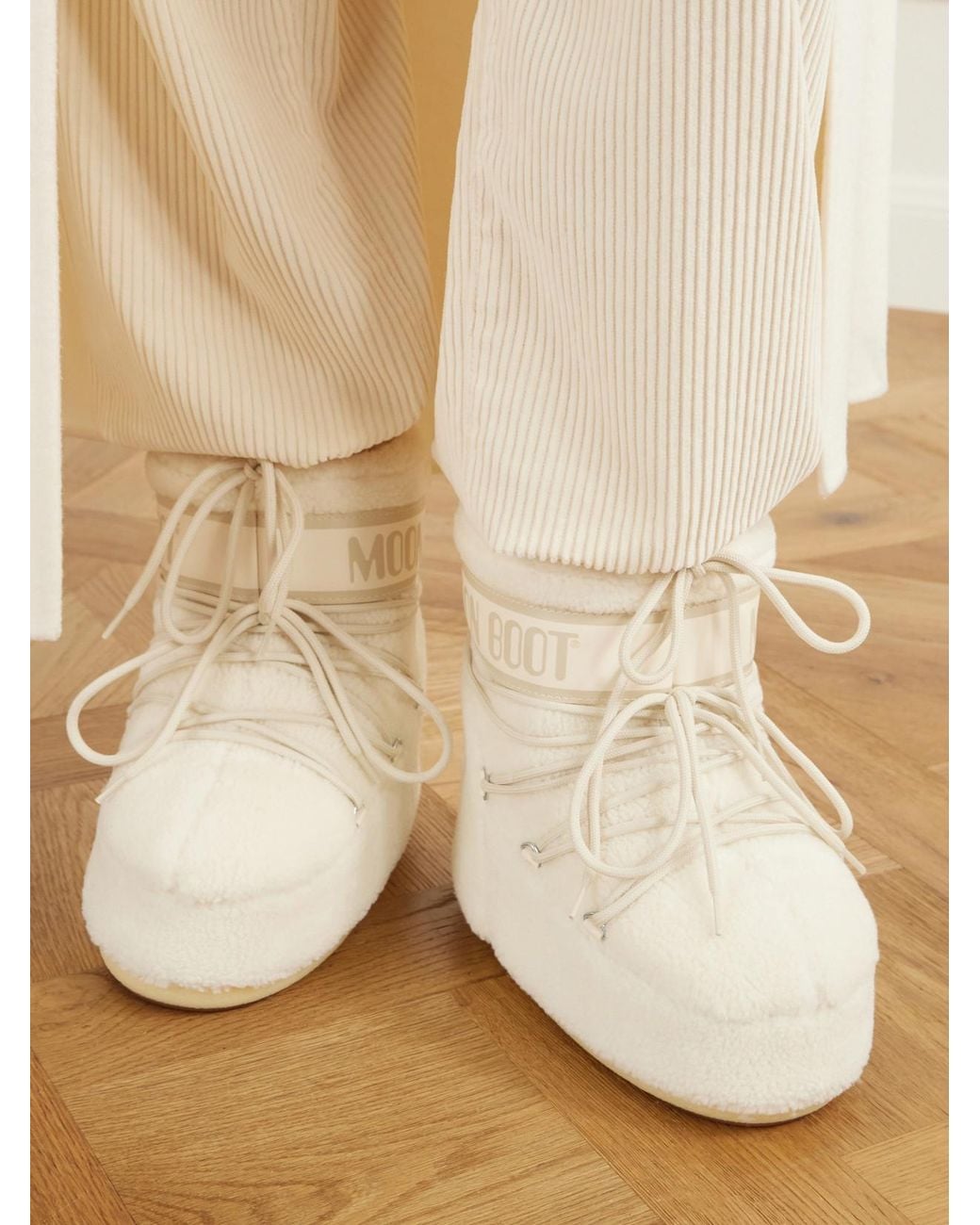Moon Boot Natural Icon Low Shell-Trimmed Fleece Snow Boots