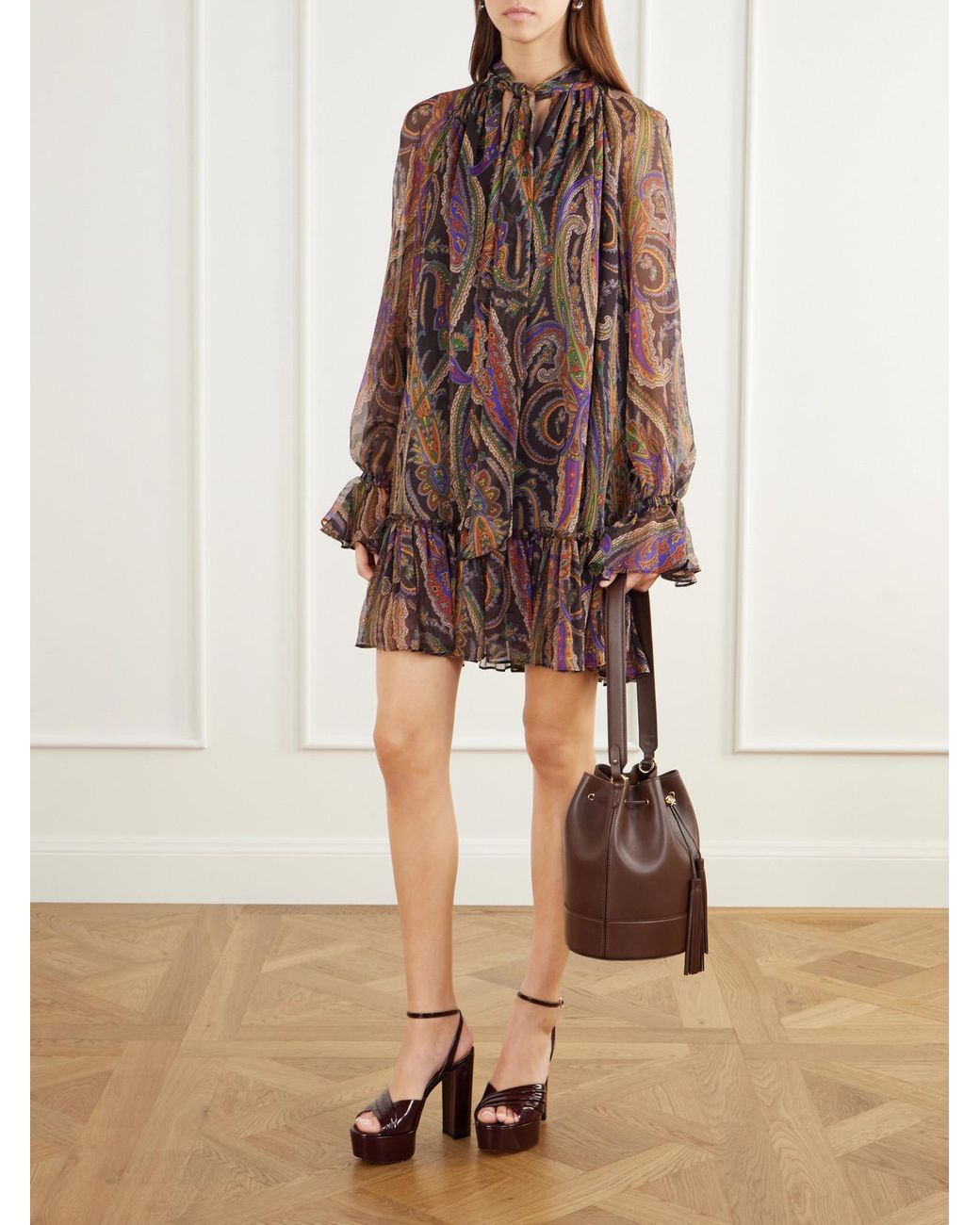Gianvito Rossi Brown Sienna Tasseled Leather Drawstring Bucket Bag