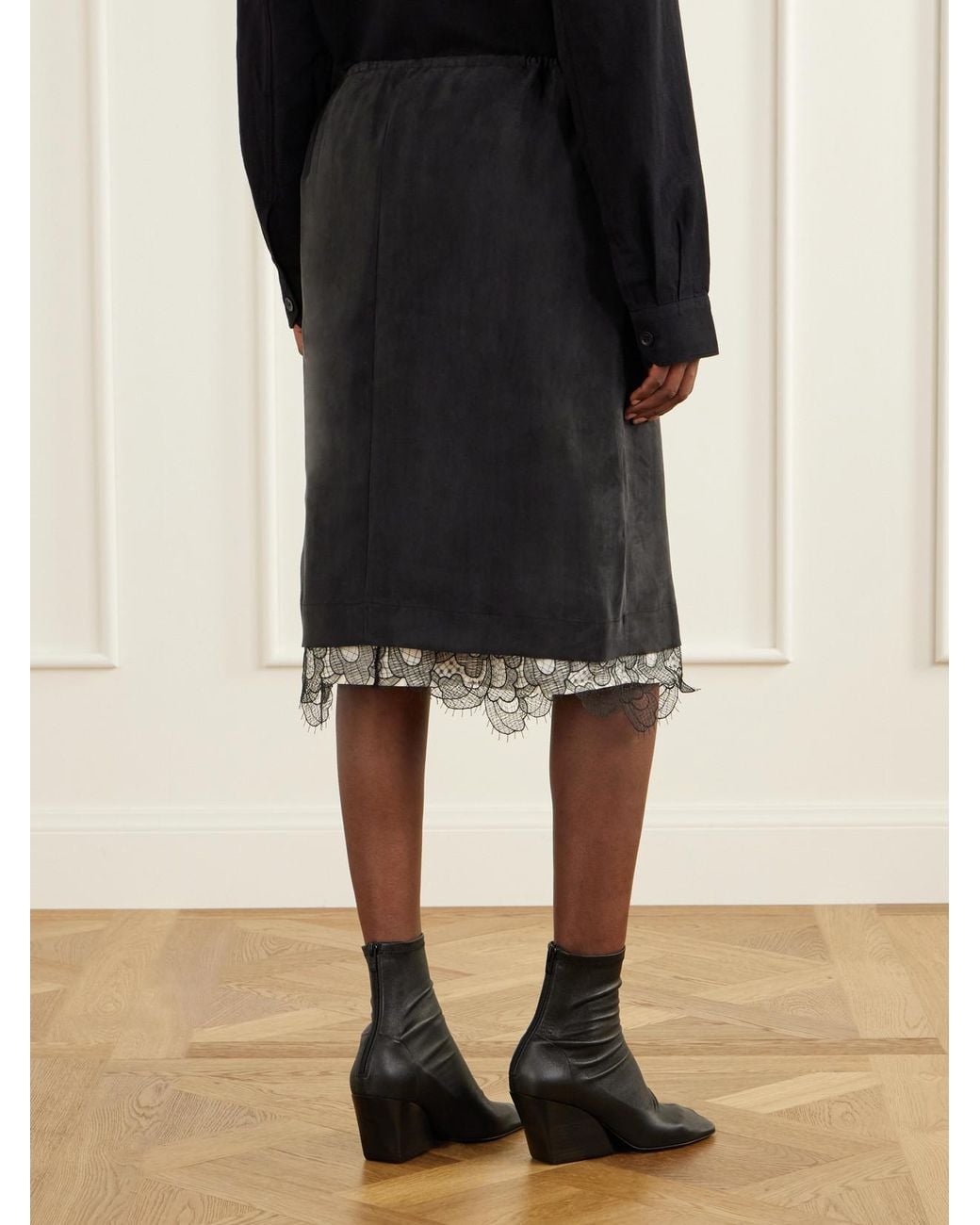 Studio Nicholson Black Alder Lace-Trimmed Lyocell-Twill Knee Skirt