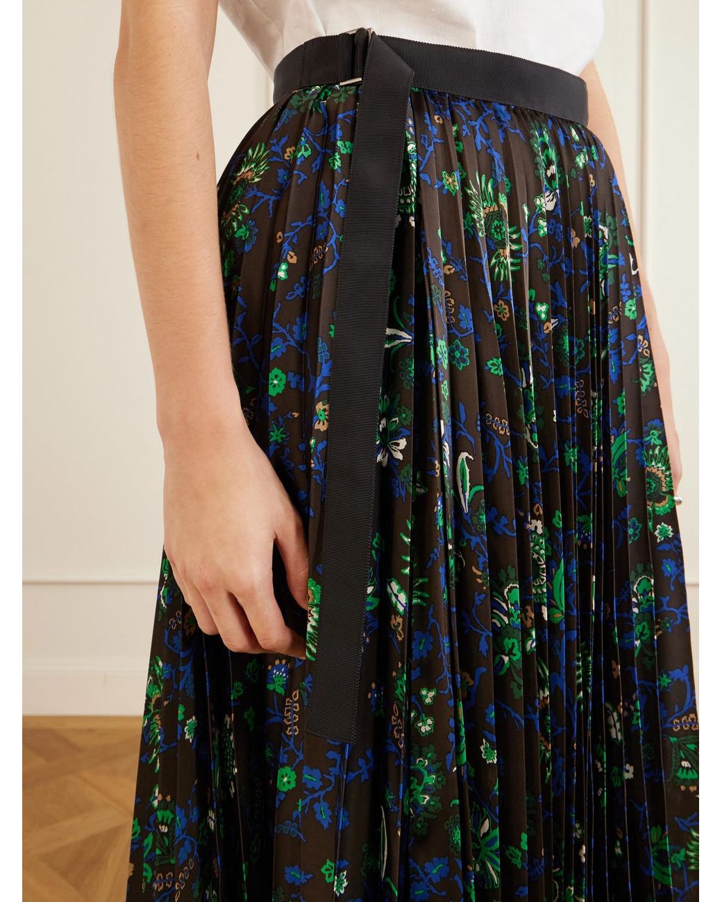 Sacai Black Belted Grosgrain-Trimmed Pleated Floral-Print Georgette Midi Skirt