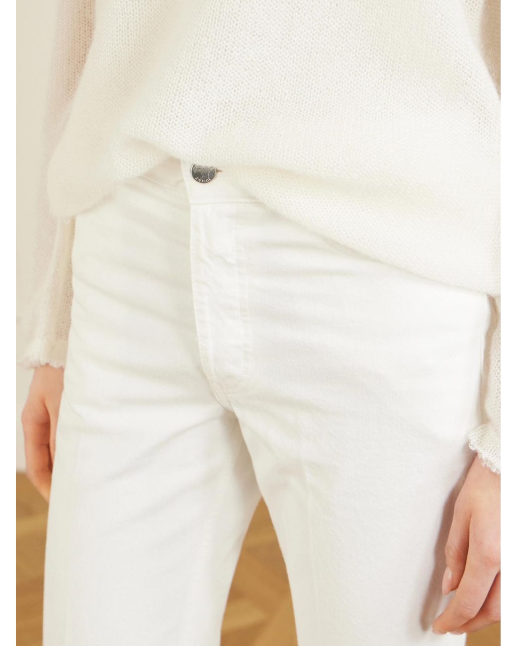 Totême White Kick Organic Flared Jeans