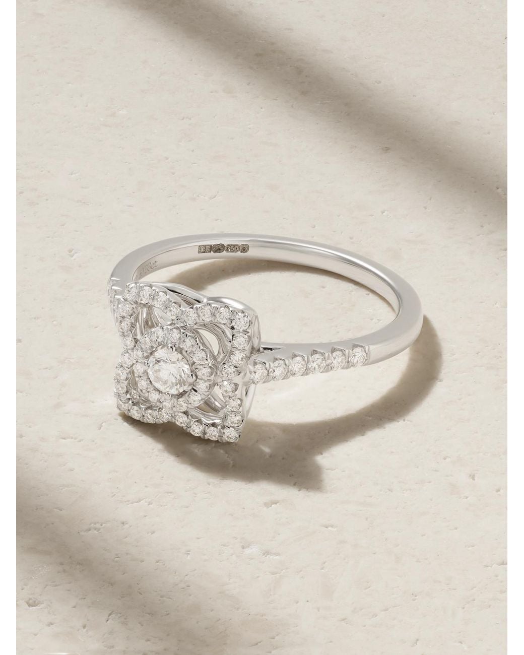 De Beers London Natural Lotus By De Beers 18-Karat Diamond Ring