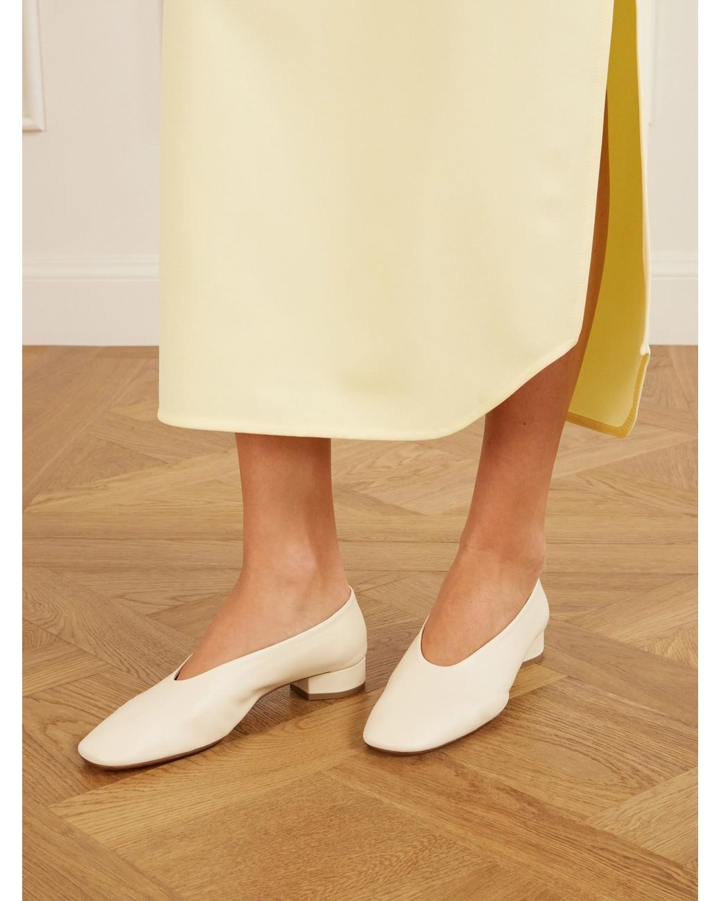 Aeyde Natural Delia Leather Pumps