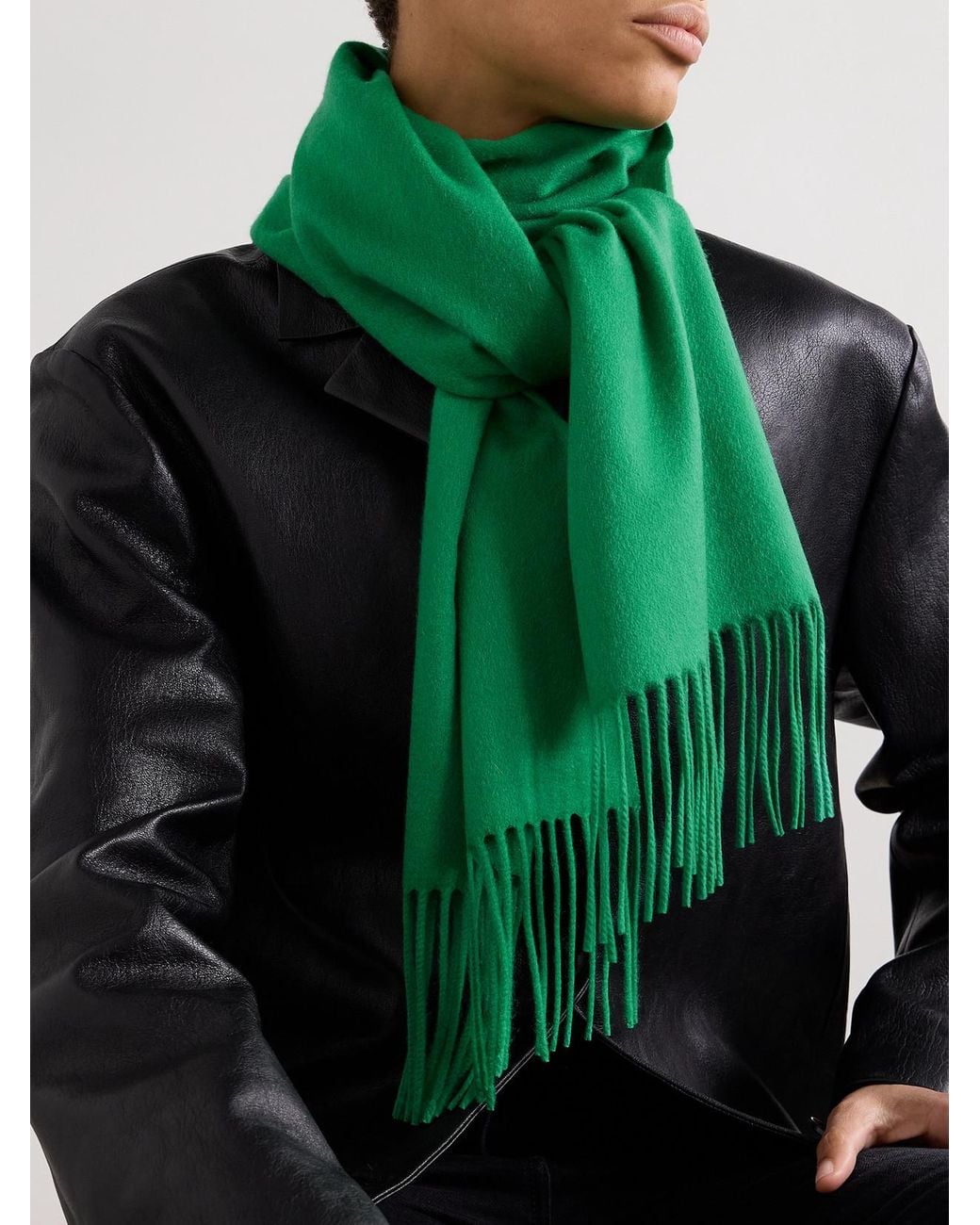 The Row Viktor Fringed Cashmere Scarf in Green | Lyst
