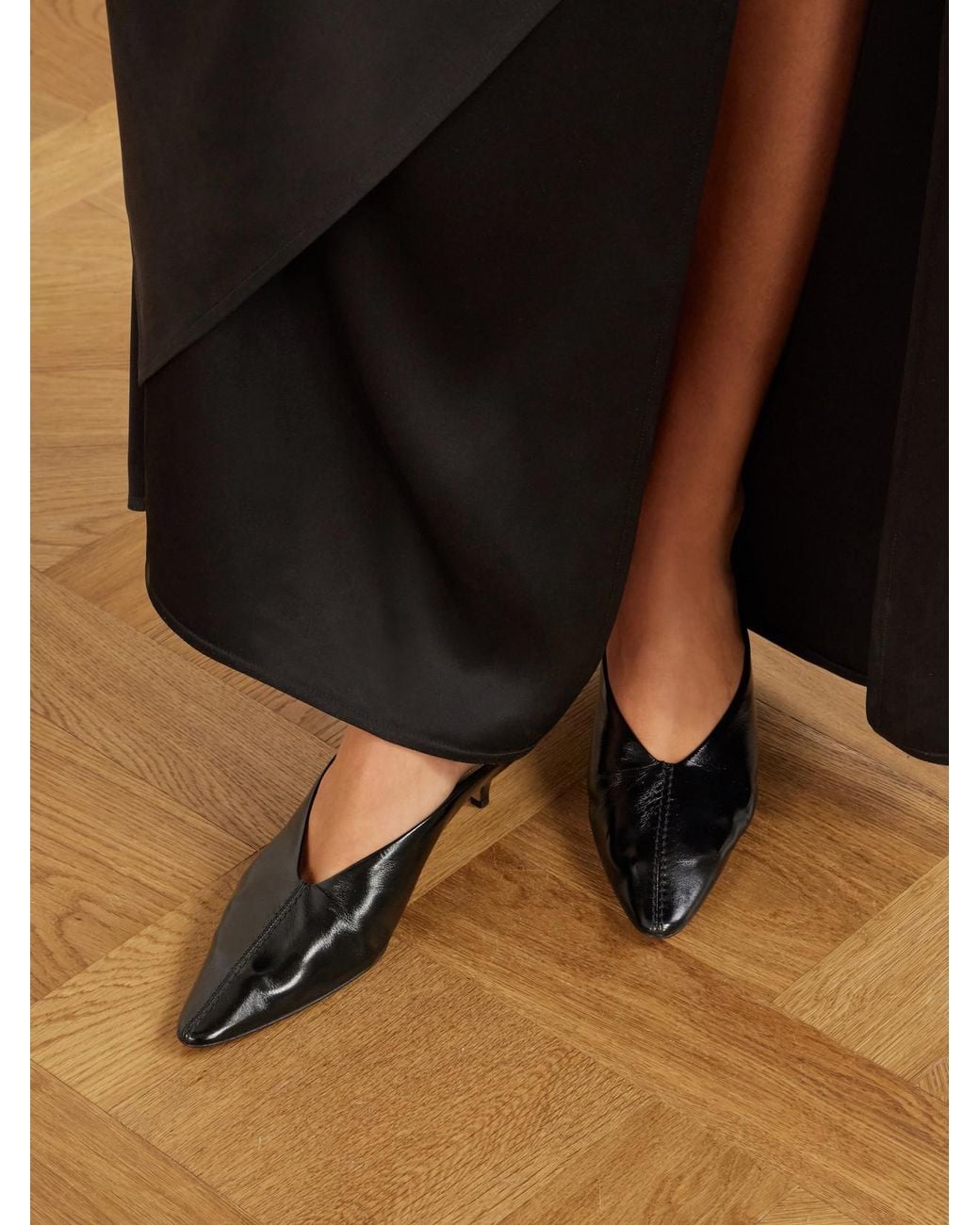 Bottega Veneta Black Vesta Leather Mules