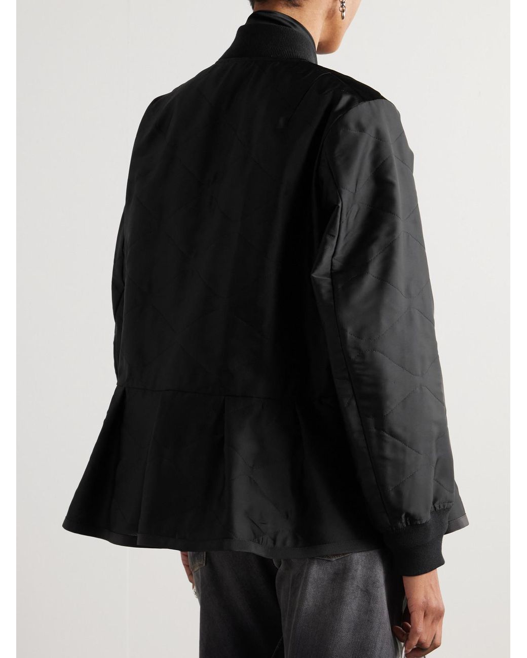 ■sacai■サカイ■Quilted Satin Peplum Jacket■ジャケット■ SACAI Grosgrain-trimmed quilted satin peplum jacket | NET-A
