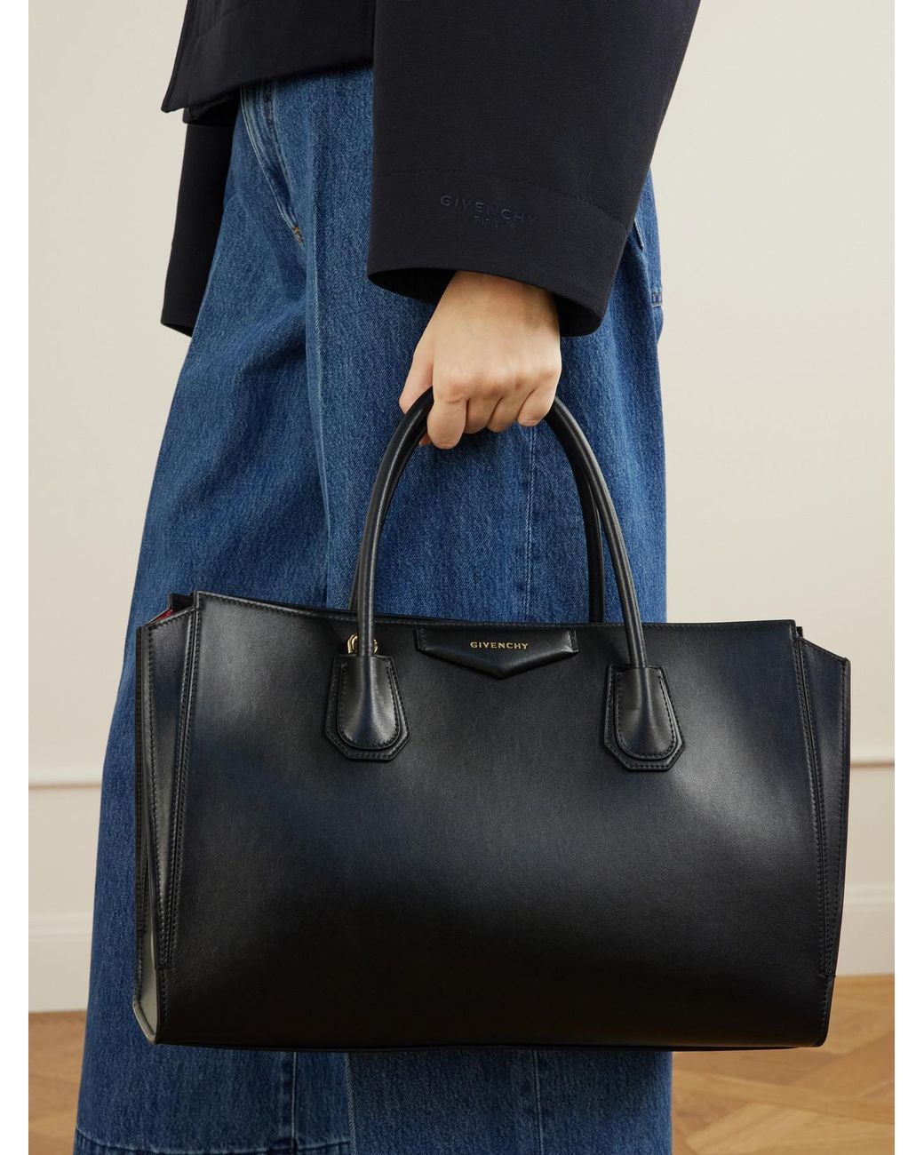 Givenchy Black Antigona Catchall Medium Leather Shoulder Bag