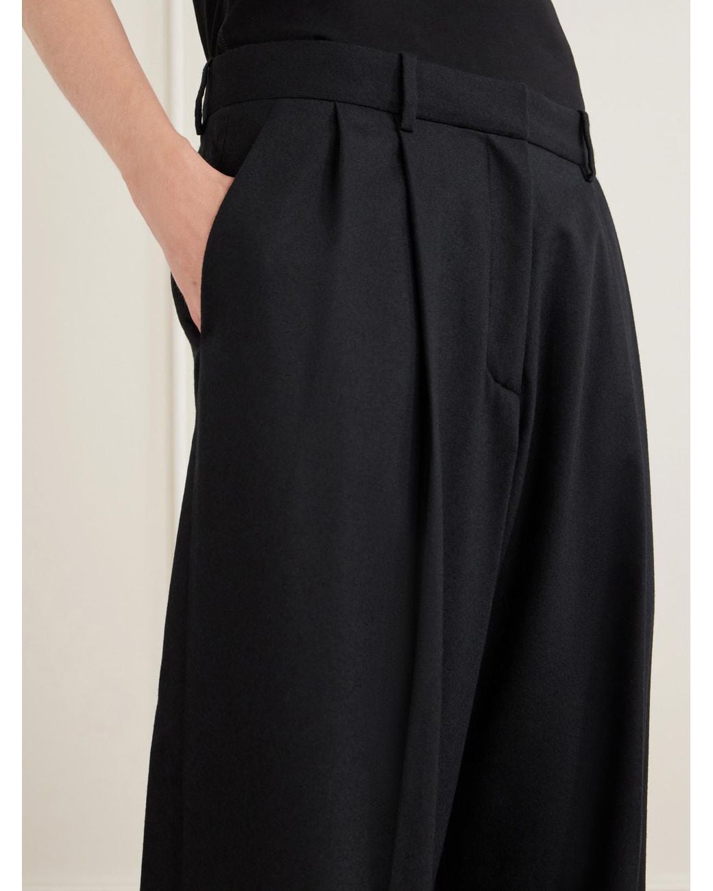 Khaite Black August Pleated Wool-Blend Flannel Straight-Leg Pants