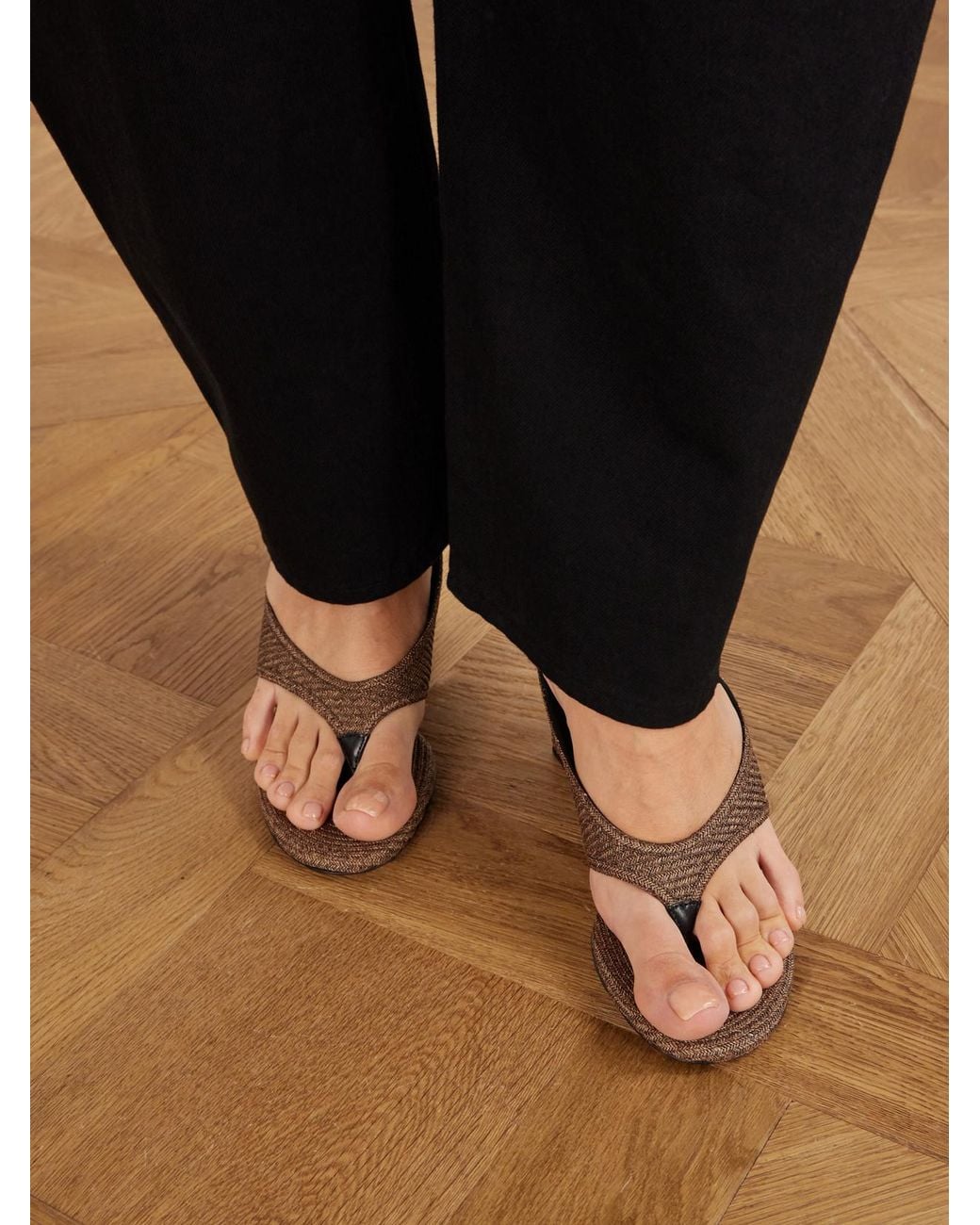 Alaïa Brown Tong 75 Suede Wedge Sandals