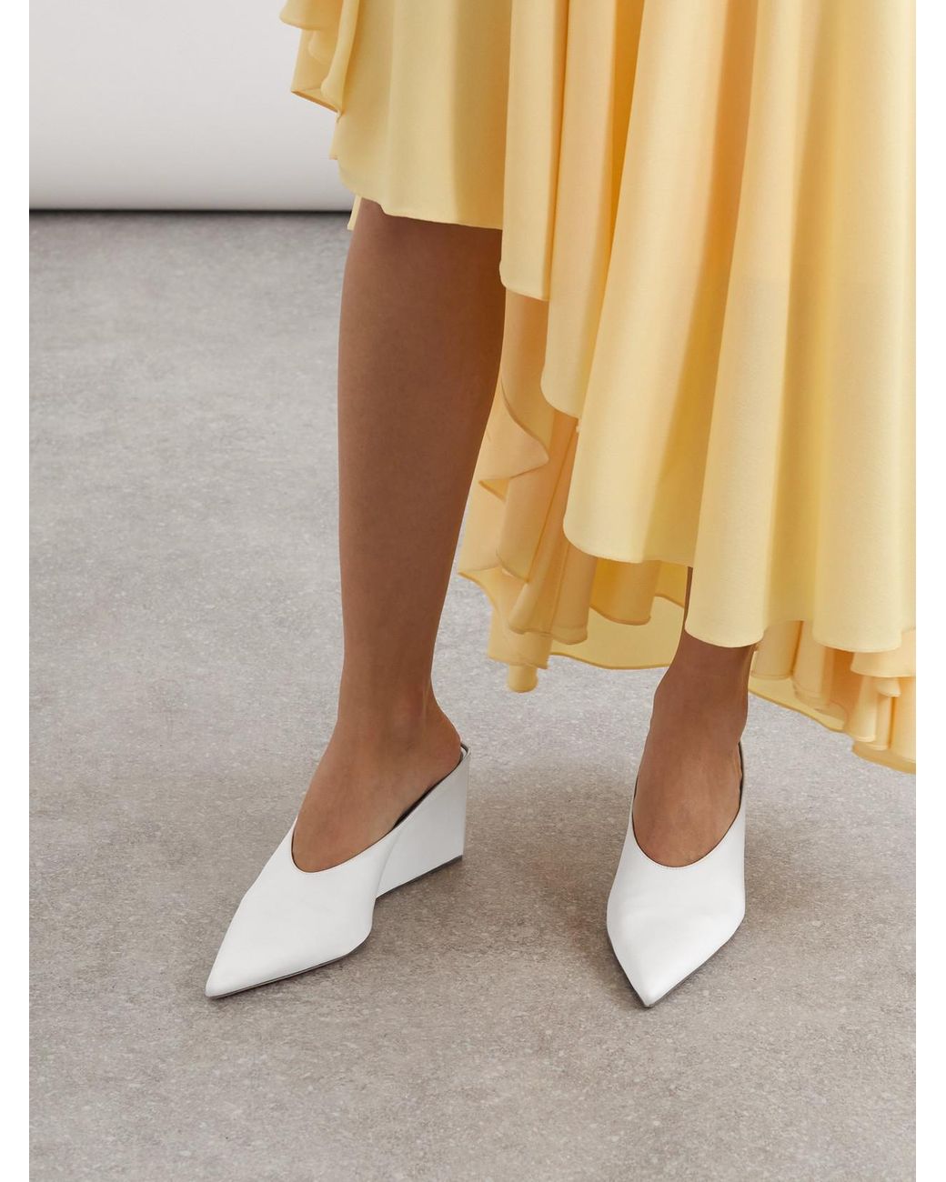 Alaïa Satin Point-Toe Wedge Mules in White | Lyst