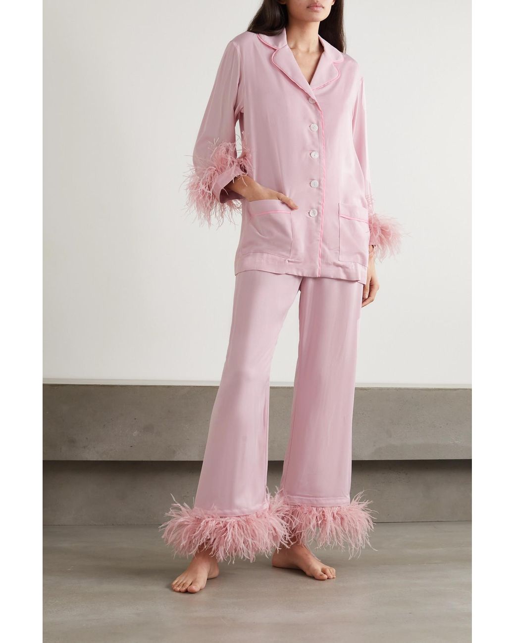 Femme Vêtements Vêtements de nuit Pyjama En Crêpe De Chine À Plumes Synthétique Sleeper en coloris Rose 